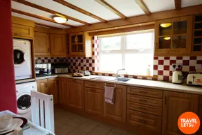 Quiet Country Farmhouse, Sleeps 12 - Image 2