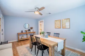 Cozy 2BR Bungalow in Heart of ATX - Image 3