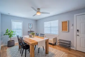 Cozy 2BR Bungalow in Heart of ATX - Image 4