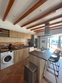 Les Loriots - Outdoor courtyard & Air conditioning - Image 3