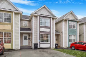 Spacious 4BR w/ BBQ in Downtown - Image 3