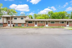 Tranquil Modern Pad | Walk to Downtown Milford - Image 4
