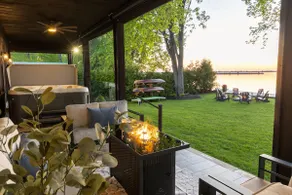 Royal Beach Lake House & Spa w/ Hot Tub & Sauna - Image 2
