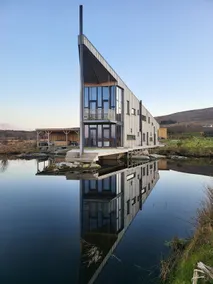 Stunning, one off architects home by the sea - Image 2