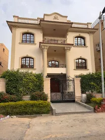Deluxe Room at Alfa Residence - Image 3