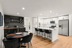 4-Bedroom home in Lake Oswego! - Image 3
