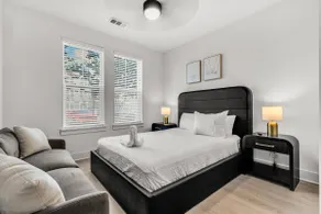 2BR Sunspot Poolside Living in Apollo Beach - Image 4