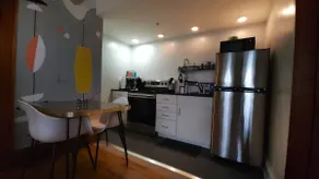 Retro 1br in Historic Building! - Image 3