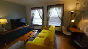 Retro 1br in Historic Building! - Image 5
