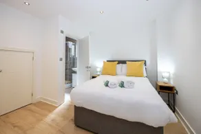Brooklyn Mews- Airport & City Links - Image 3