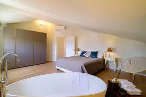 Luxury penthouse in the center of Olbia - Image 3