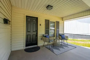 Your HOME when you're in Benton! - Image 5