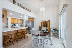 Central & Sprawling 3bd | Boat Parking | Sleeps 7 - Image 4