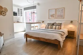 Bright beachfront studio - Image 4