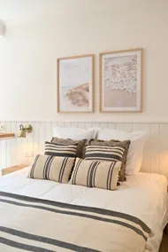 Bright beachfront studio - Image 3