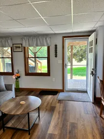 Christmas Tree Farm apartment - Image 2