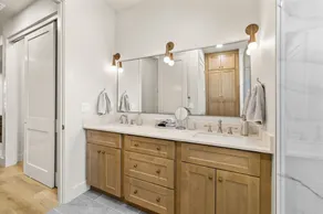 The Marble Tide Beach House - Image 5