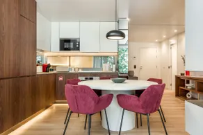 Riverside Apartment with Terrace - Image 4