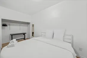 The Hudson Loft | 1 min to NYC Train | Sleeps 8+ - Image 3
