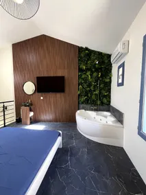 jungle room - Image 2