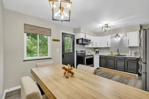 Quiet Furnished Townhome -Canton - Image 4
