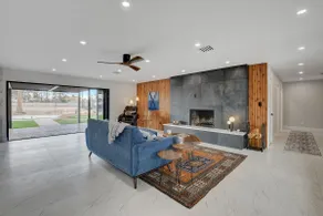 Entire home in Las Vegas - Image 2