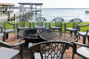 Harbor House Lake Getaway - Image 5