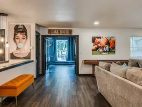 The Lake at 11 Port Duncan Blvd - Image 2