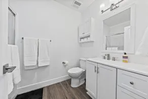 The Shore Suite - Image 5