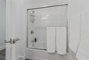 The Shore Suite - Image 4