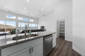 The Topaz Suite - Image 4