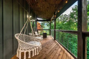 Enchanting Couples Getaway! Mountain Views! HotTub - Image 5