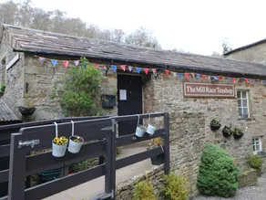 Bumblebee Cottage, Aysgarth Falls - Image 4