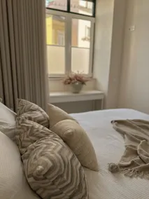 The Urban Central Flat - Image 3