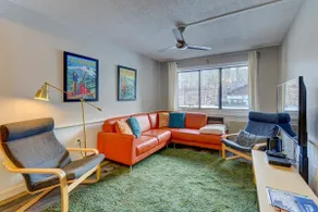 The Knotty Chipmunk - Cozy Condo - Sleeps 6 - Image 2