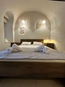 Arch Residence, studio 1, Apothika - Image 4