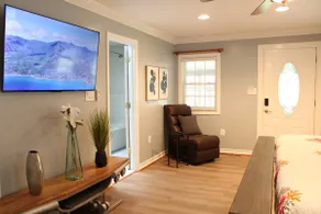 Guest studio with kitchenette - Private Entrance - Image 4