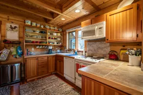 *New Listing* Cabin on the River Bend - Image 4