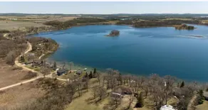 Crane Lake Cabin - Image 3