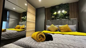 Giraffe's Retreat - Image 3