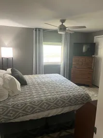 2-bedroom cottage, Pleasant Lake - Image 3