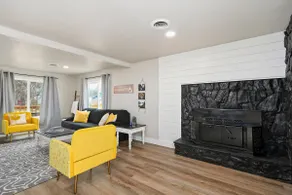 Ash St Retreat – Renovated Gem - Image 3