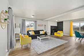 Ash St Retreat – Renovated Gem - Image 2