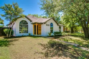 Frisco Luxury Stay w/ Pool, BBQ & Resort Backyard - Image 2