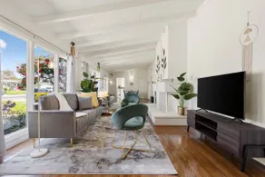 Mid Century Garden View Home Parking - Image 3