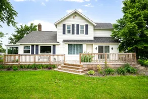 Cozy Farmhouse • Sleeps 10 • Barn Charm/ Game Room - Image 2