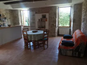 A la Source: Apartment - Image 3