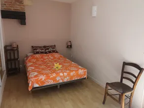 A la Source: Apartment - Image 5