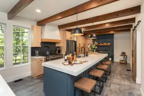 Historical Modern Luxury Home, 5 Bedrooms/8 Beds - Image 2