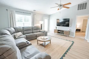 Bluegrass Homestead - Image 3